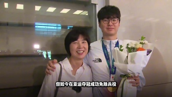 解读李贤重！亚运夺冠免兵役！他到底比国内前锋强在哪？